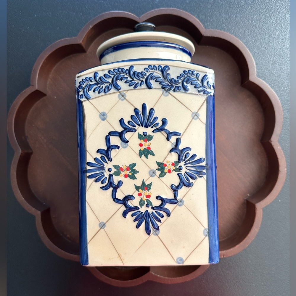 Hand Painted By Expressions ~ Ceramic Food Storage Container Size 6X6x10